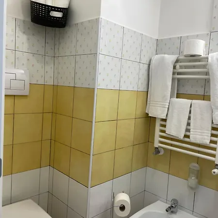 Grillo 3* ساليرنو