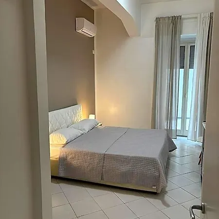 Grillo 4* ساليرنو